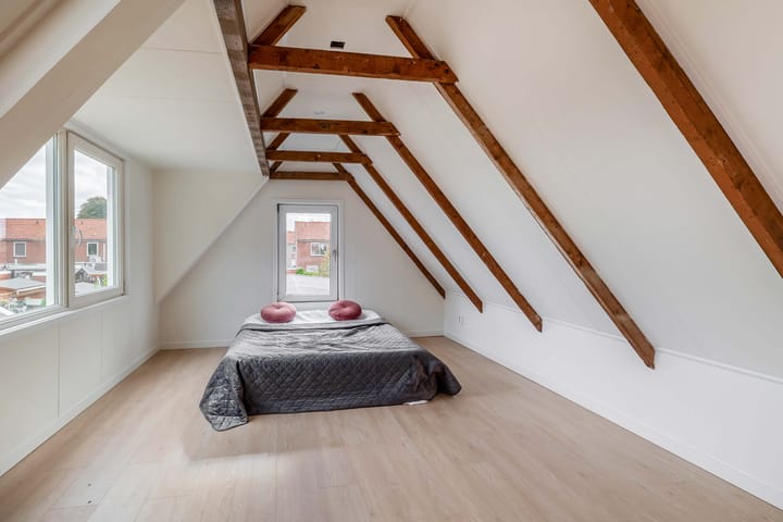 Foto 21 van Esdoornstraat 68