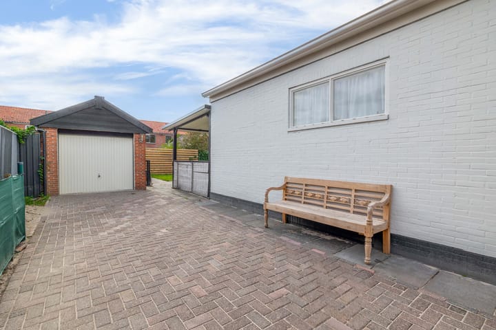 Foto 24 van Esdoornstraat 68