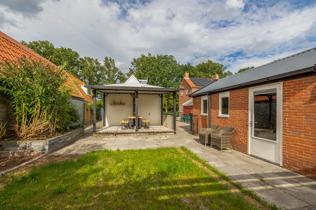 Foto 26 van Esdoornstraat 68