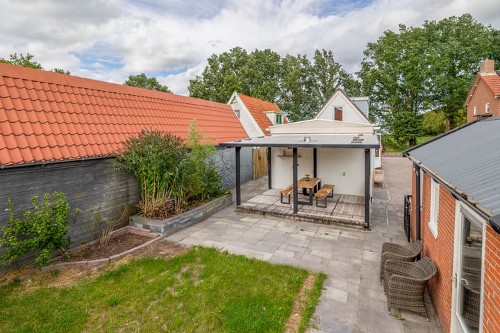 Foto 27 van Esdoornstraat 68