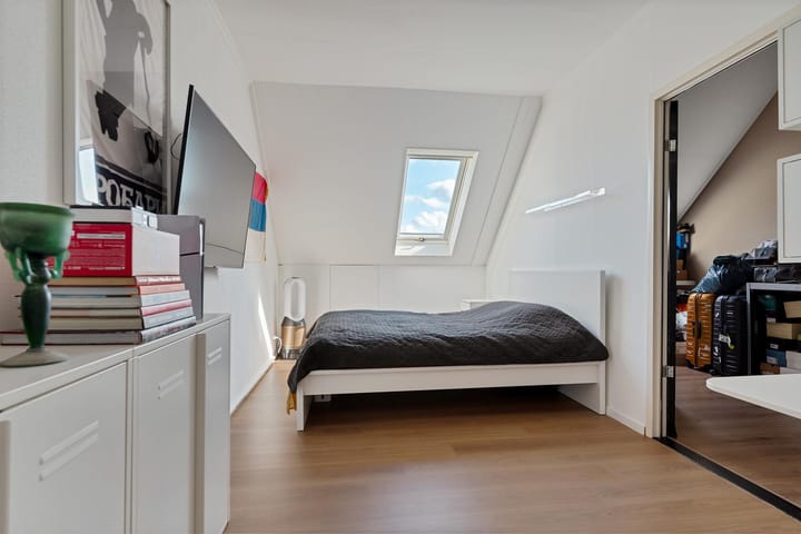 Foto 26 van J.J. Slauerhoffstraat 205