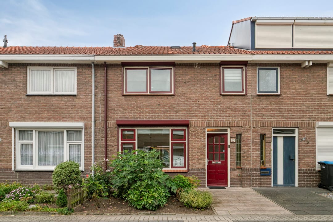 Photo 1 of Bernhardstraat 7