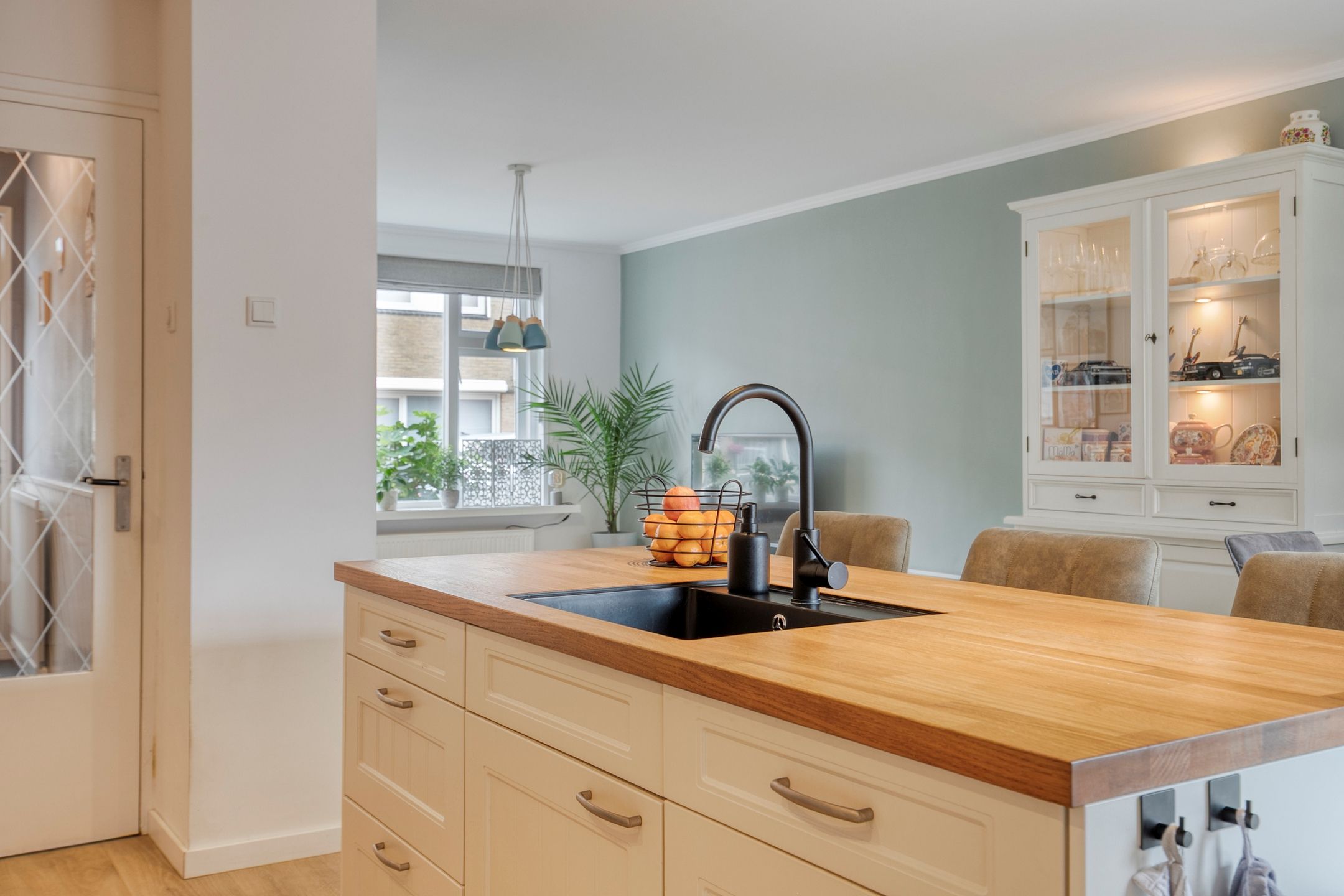 Photo 9 of Bernhardstraat 7