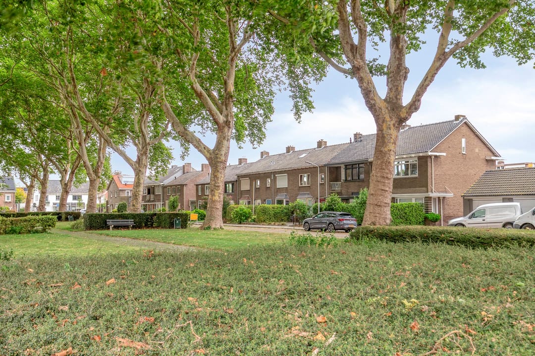 Photo 23 of Bernhardstraat 7