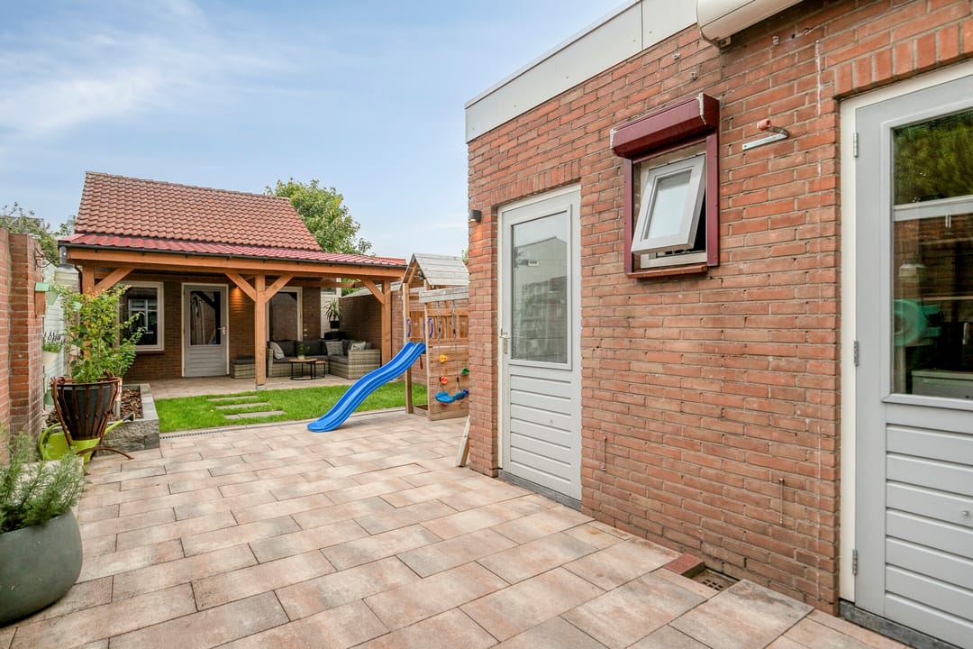 Photo 17 of Bernhardstraat 7