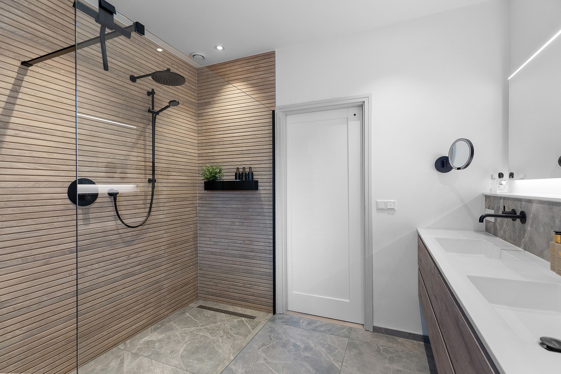 Photo 48 of Vredelaan 11