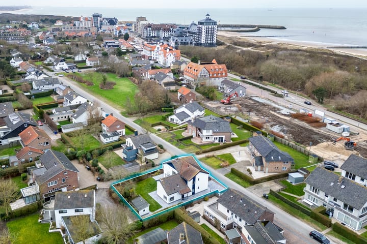 Foto 10 van Mr. P.C. Hennequinlaan 21