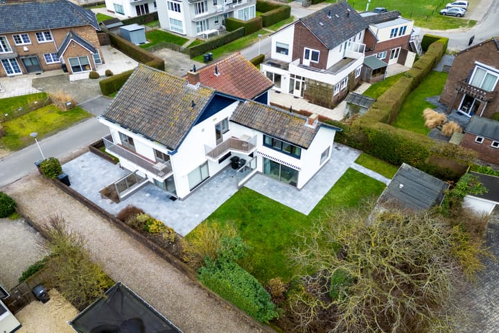 Foto 42 van Mr. P.C. Hennequinlaan 21