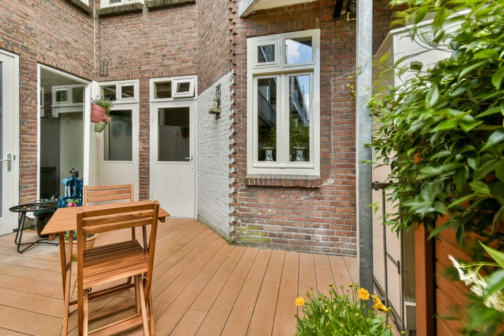 Photo 10 of Bennebroekstraat 4-H