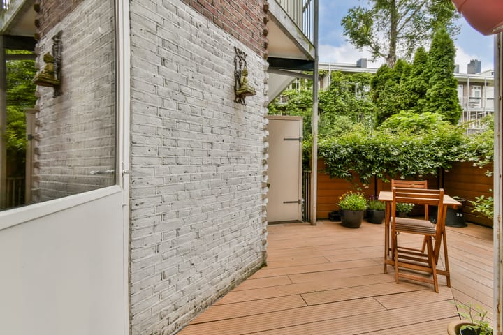 Photo 9 of Bennebroekstraat 4-H