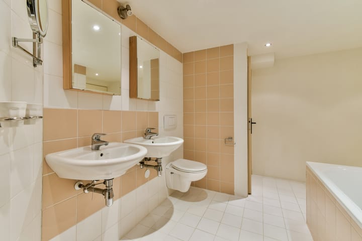 Photo 15 of Bennebroekstraat 4-H