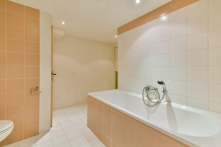 Photo 16 of Bennebroekstraat 4-H