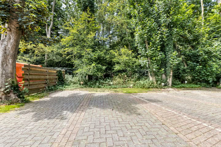 Photo 8 of Valkenisseweg 98