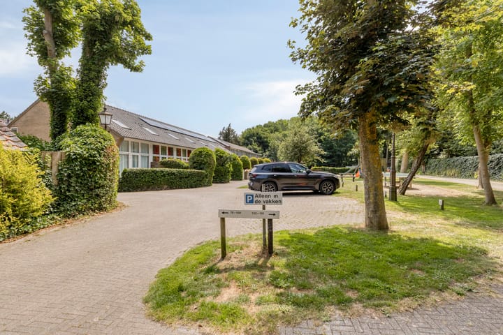 Photo 9 of Valkenisseweg 98