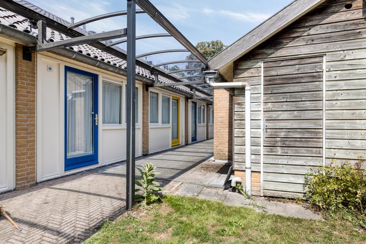 Photo 16 of Valkenisseweg 98