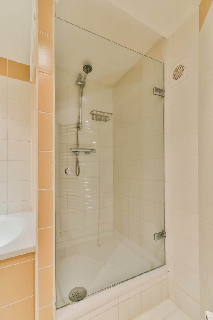 Photo 17 of Bennebroekstraat 4-H