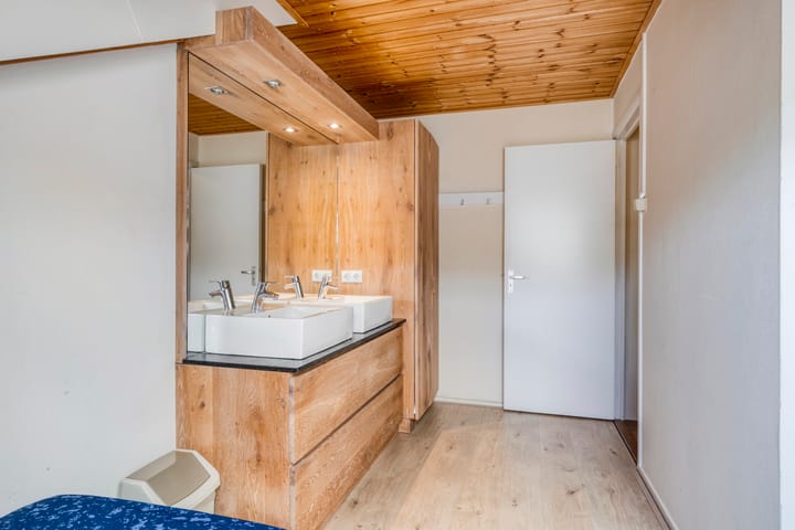 Photo 48 of Valkenisseweg 98