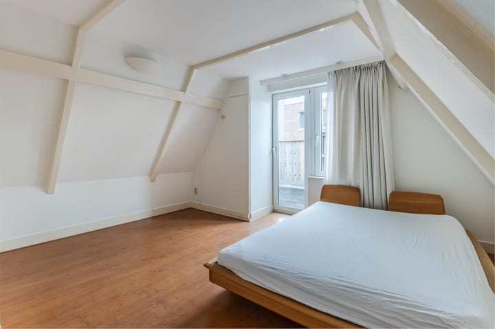 Foto 46 van Barentszstraat 319