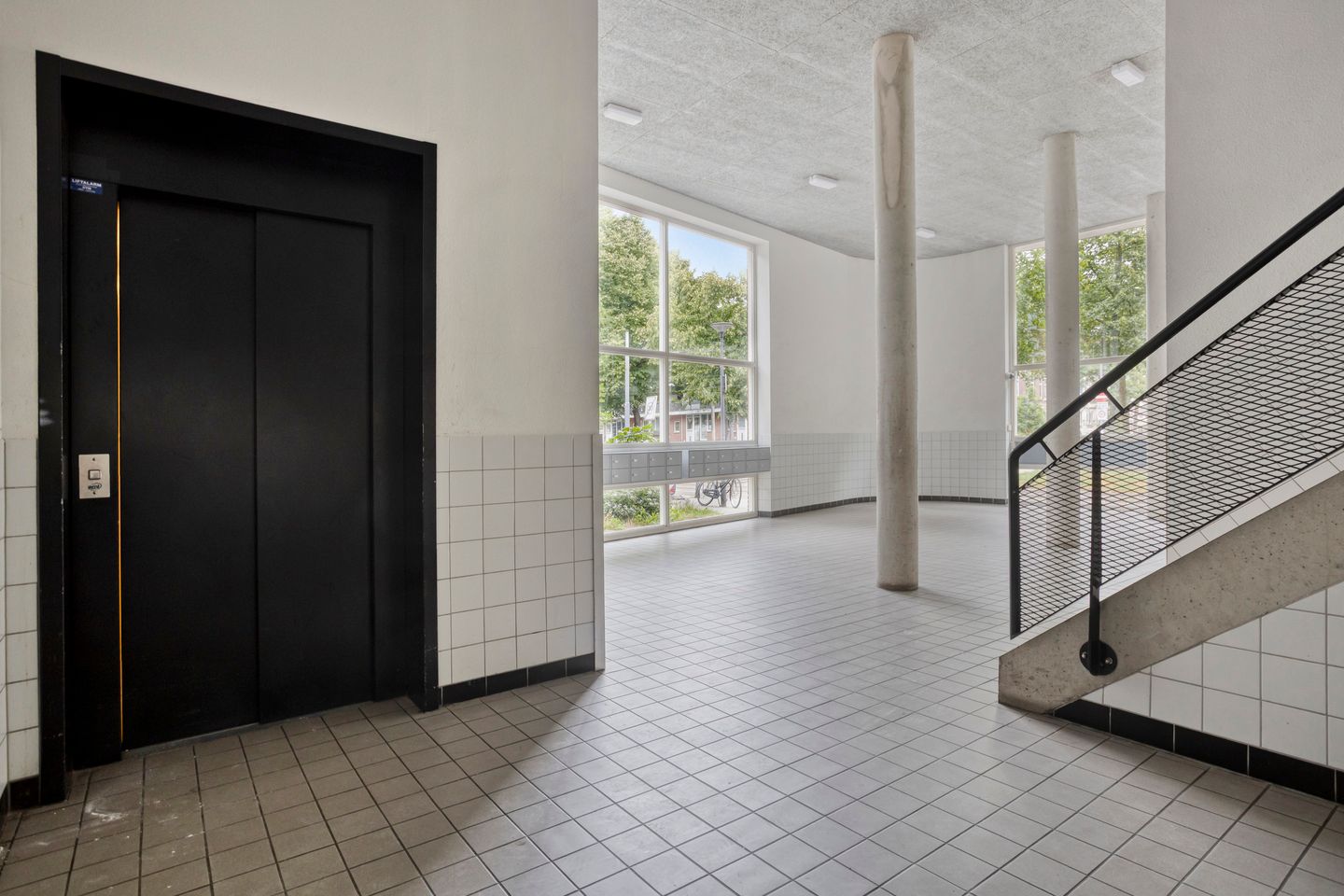 Photo 5 of Claes de Vrieselaan 161