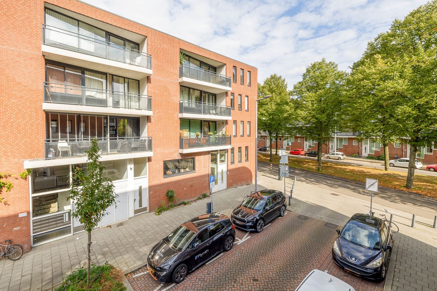 Photo 24 of Claes de Vrieselaan 161