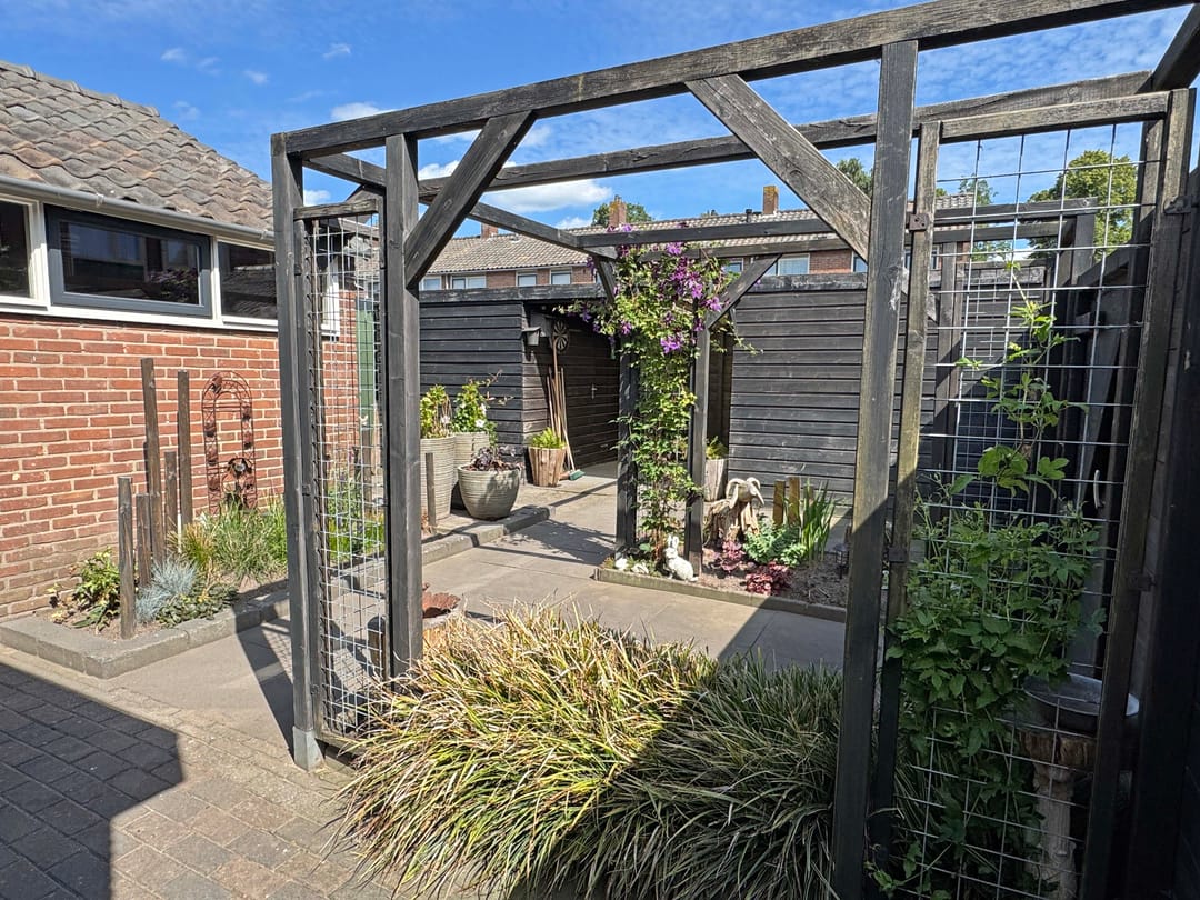 Foto 8 van van Limburg Stirumstraat 2