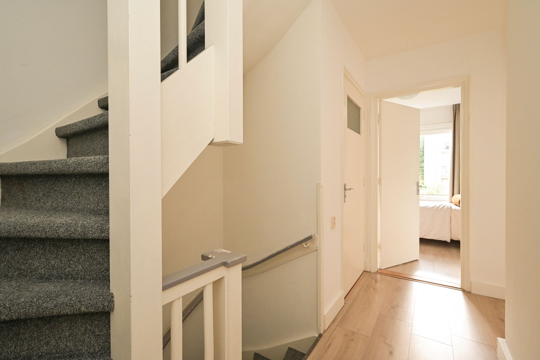 Foto 15 van Paulinastraat 27