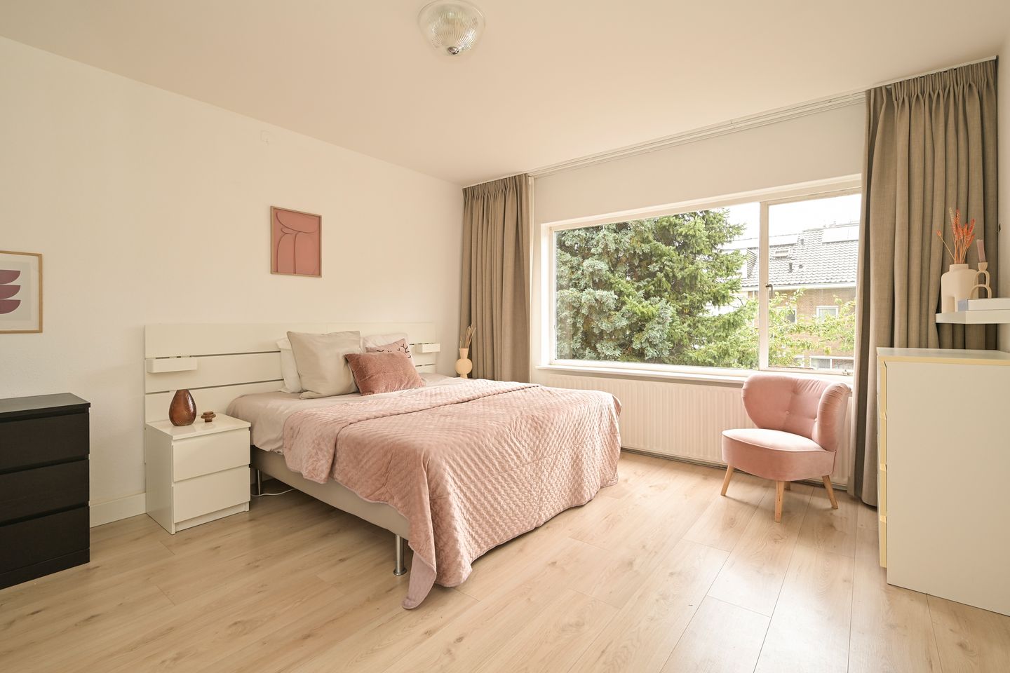 Foto 20 van Paulinastraat 27