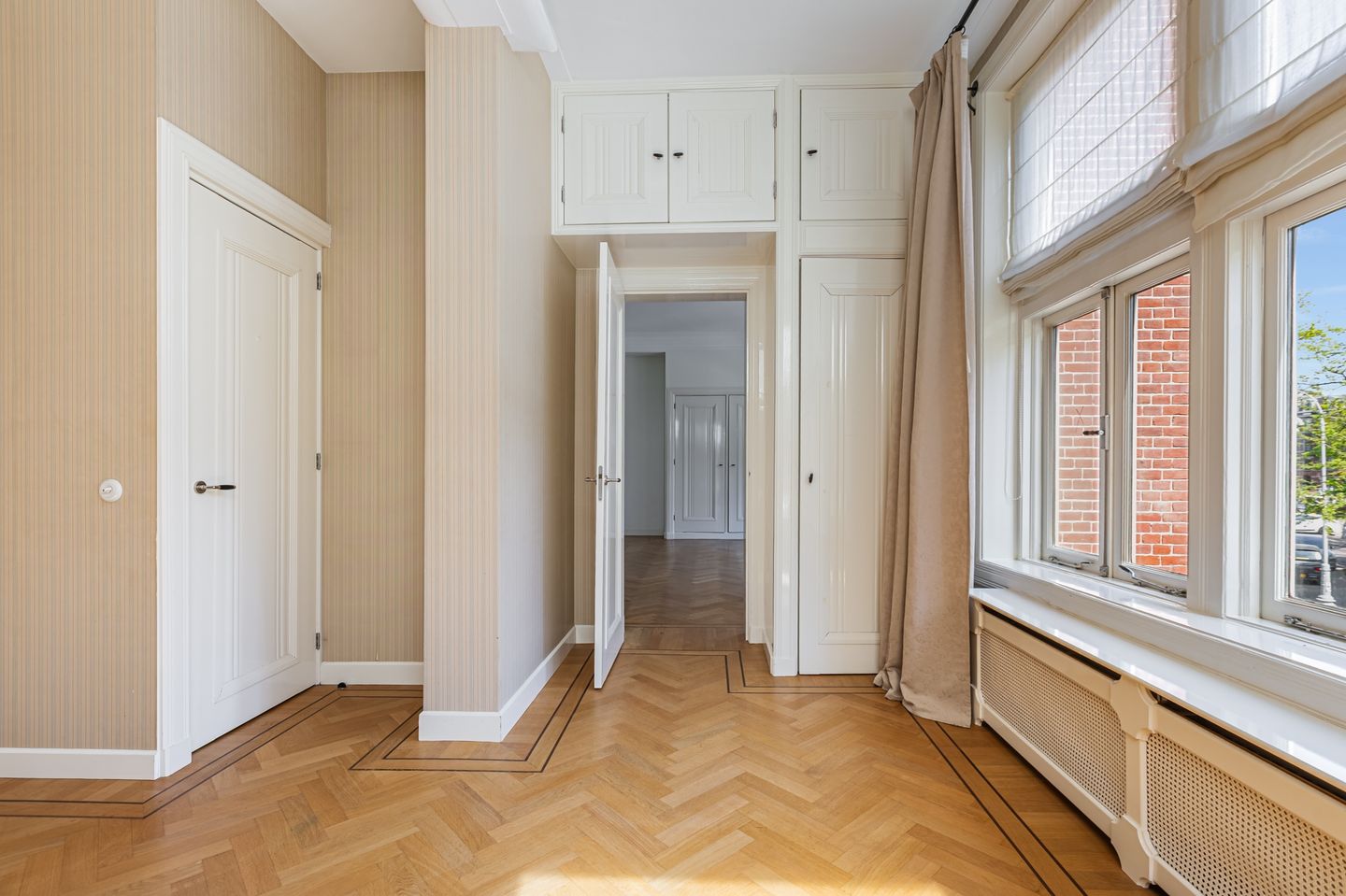 Photo 19 of Honthorststraat 40-1