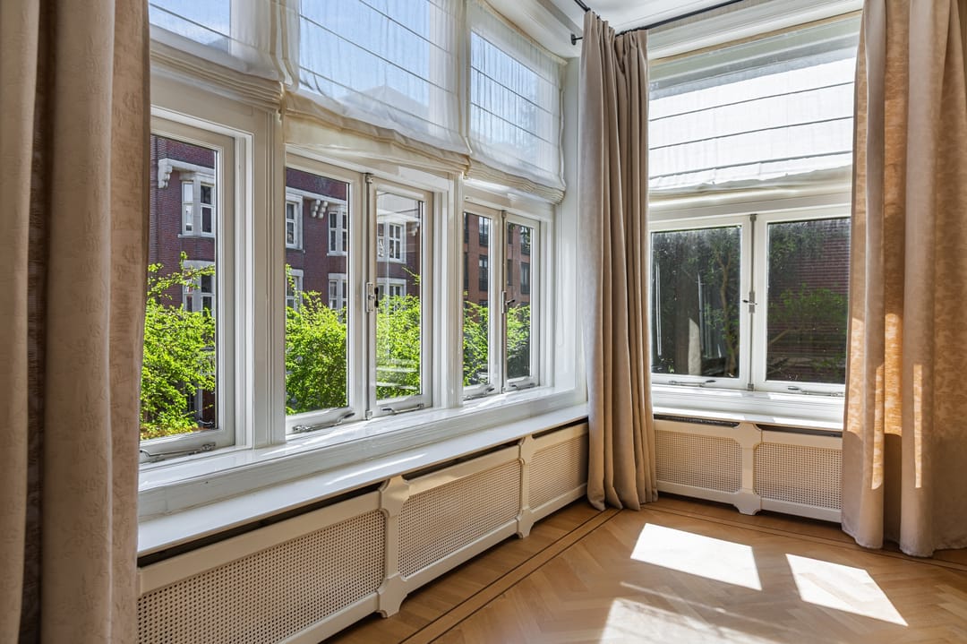 Photo 22 of Honthorststraat 40-1