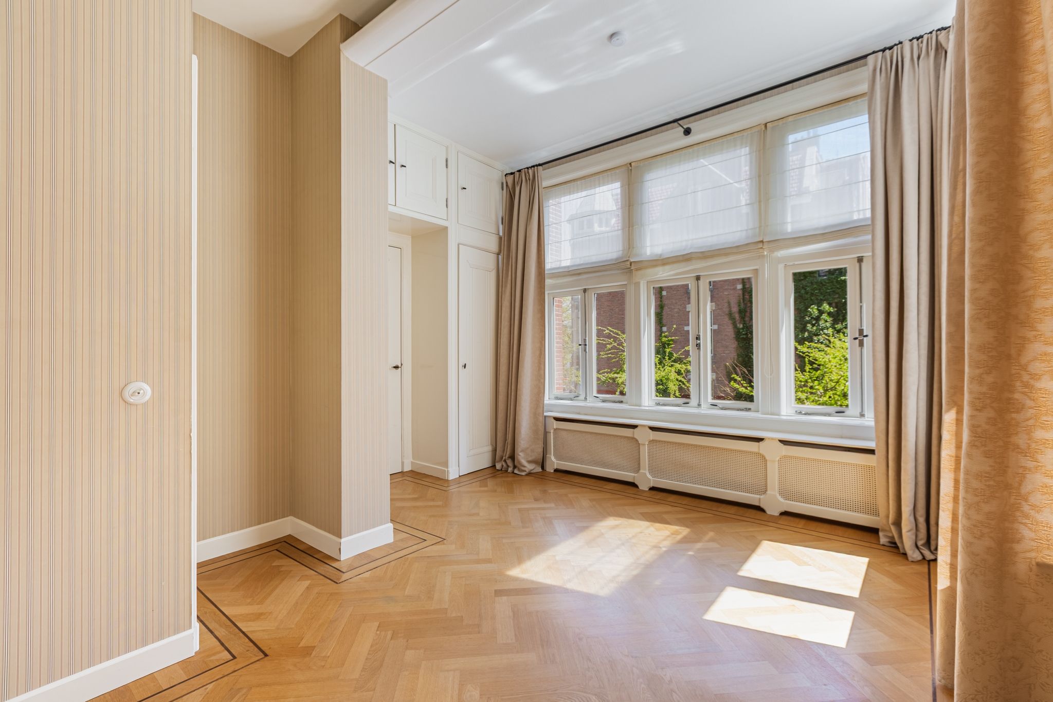 Photo 24 of Honthorststraat 40-1