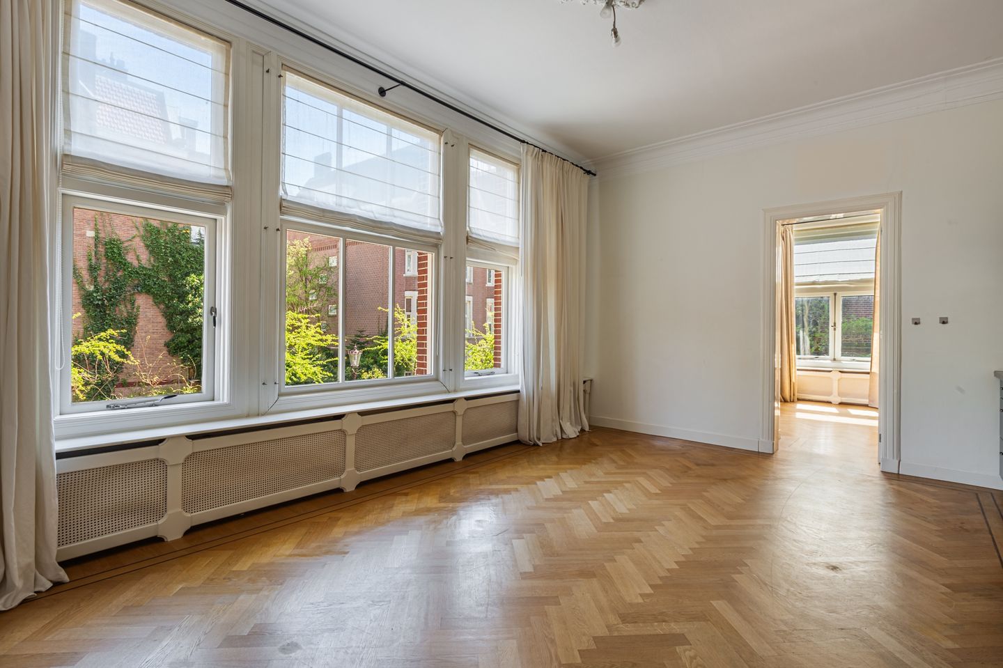 Photo 10 of Honthorststraat 40-1