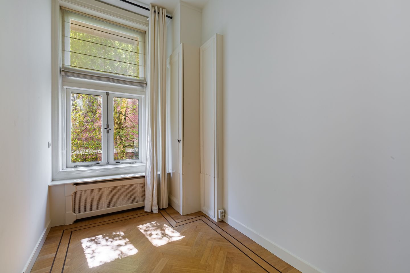 Photo 29 of Honthorststraat 40-1