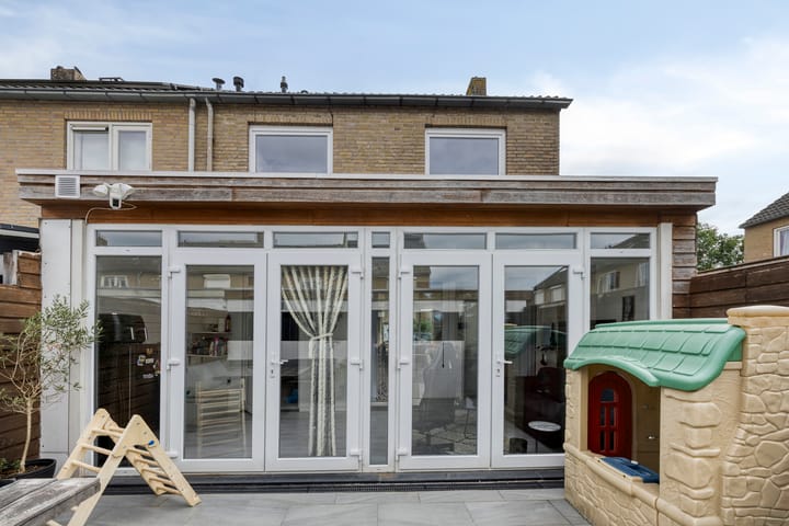 Foto 32 van Aert van Nesstraat 2