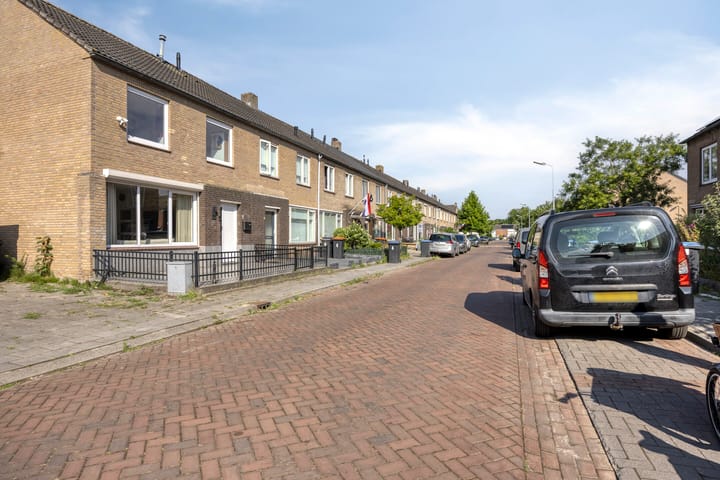 Foto 36 van Aert van Nesstraat 2