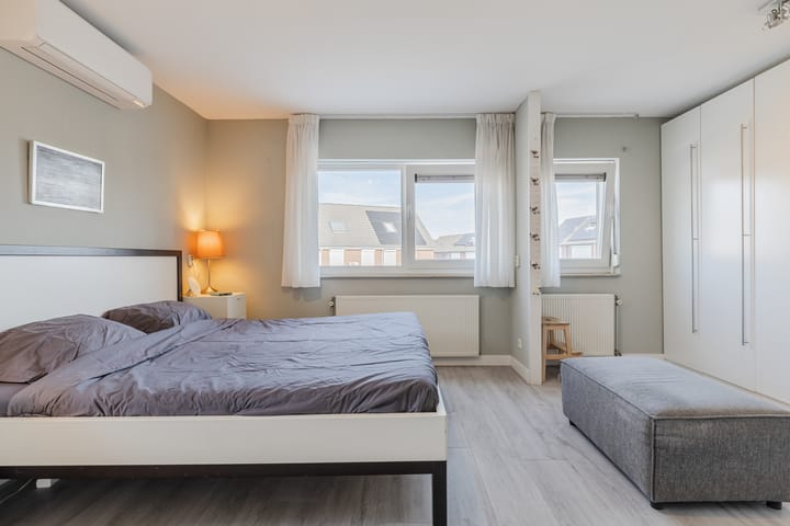 Foto 26 van Smaragd 13