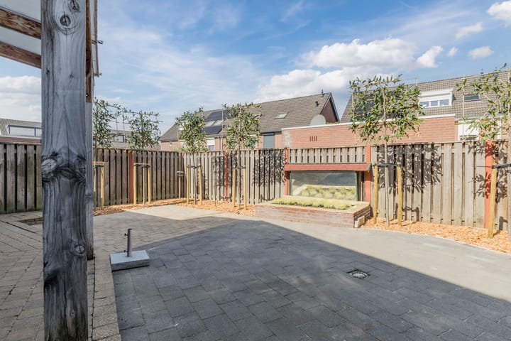 Foto 49 van Smaragd 13