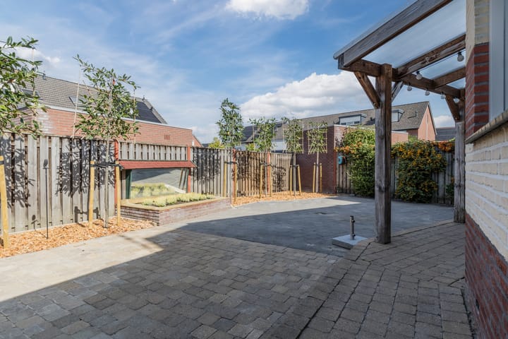 Foto 51 van Smaragd 13