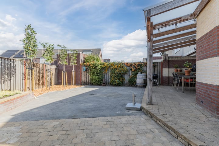 Foto 52 van Smaragd 13