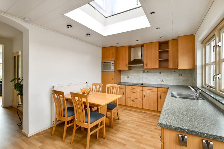 Foto 18 van Van der Duyn van Maasdamstraat 26