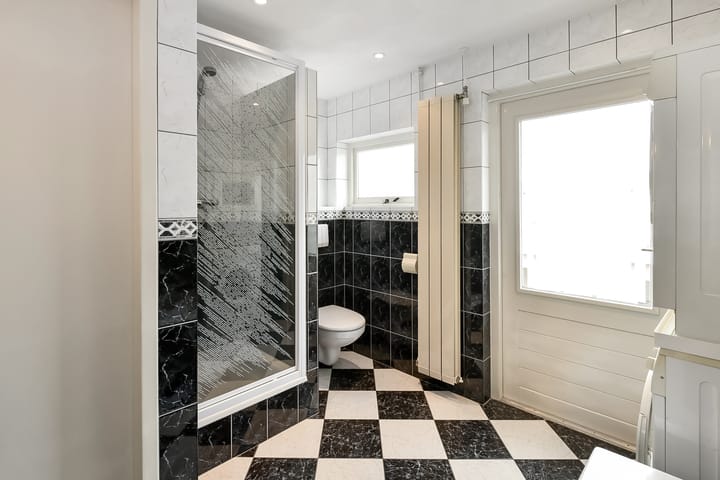 Foto 29 van Van der Duyn van Maasdamstraat 26