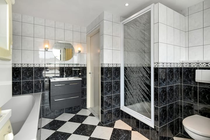 Foto 32 van Van der Duyn van Maasdamstraat 26