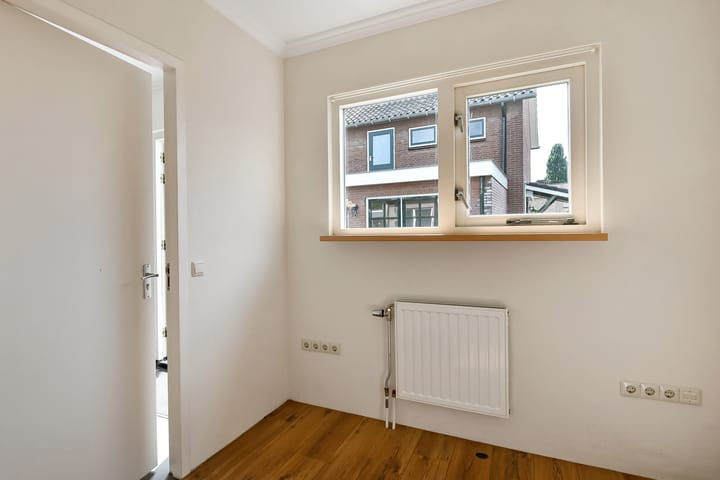 Foto 41 van Van der Duyn van Maasdamstraat 26