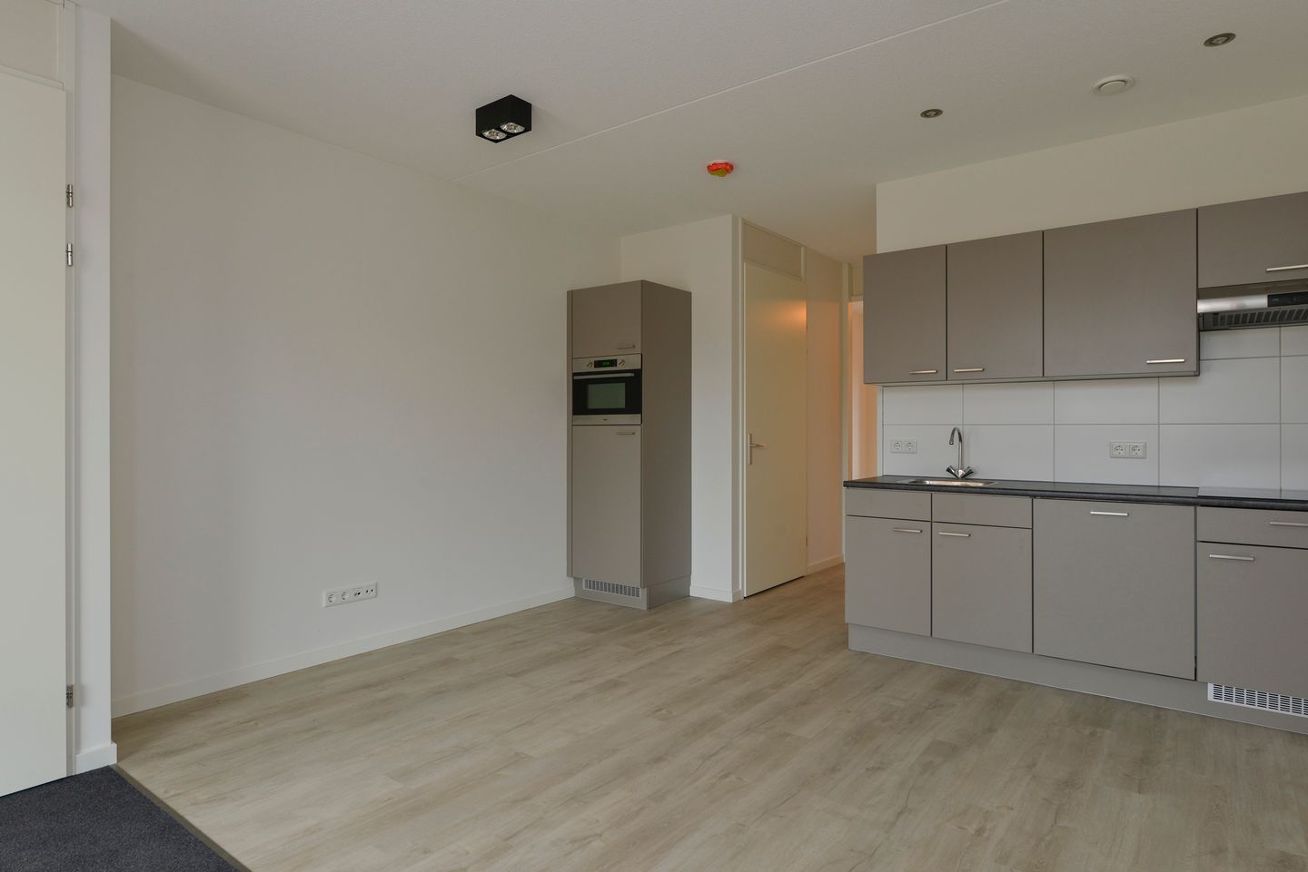 Photo 4 of Boompjes 8-A