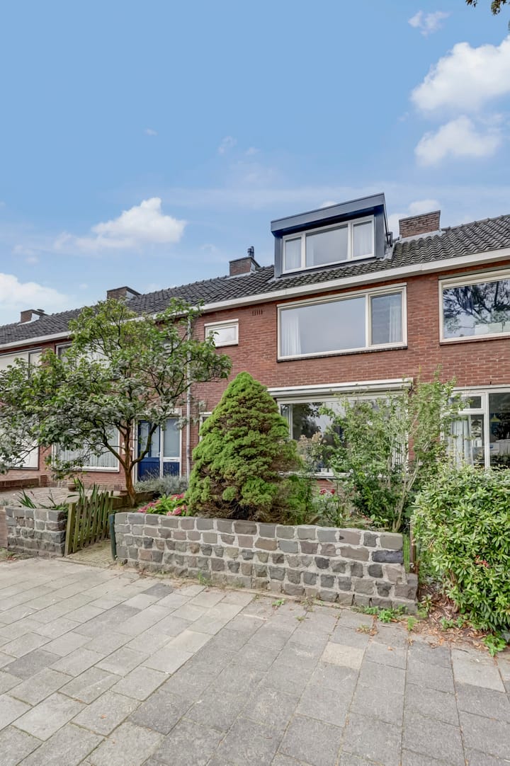 Photo 38 of Symfoniestraat 75