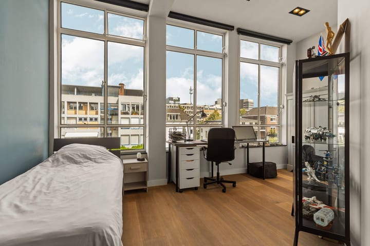 Photo 15 of Gele Rijders Plein 16-9