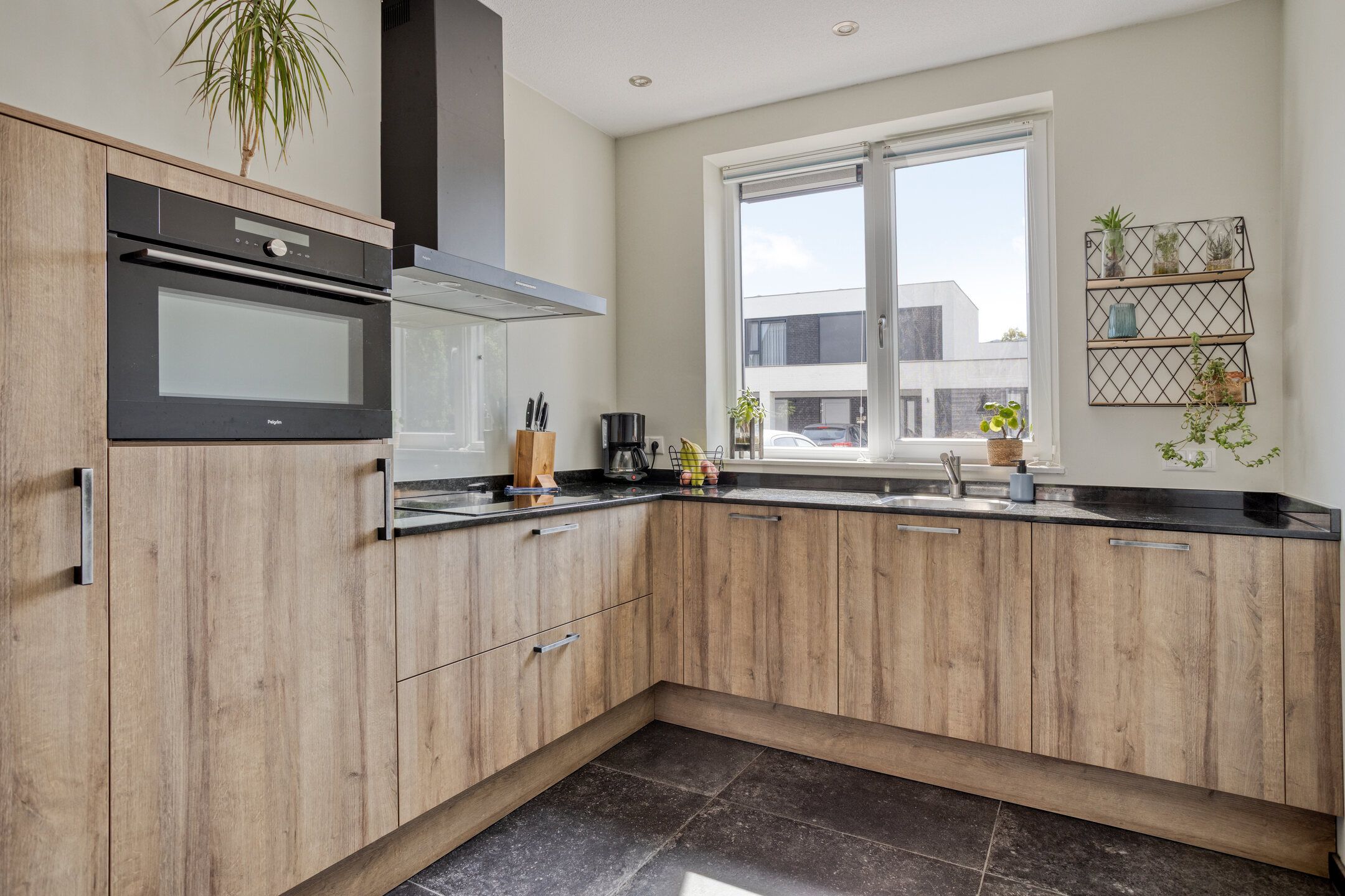 Photo 9 of Burgemeester Houbenplein 14