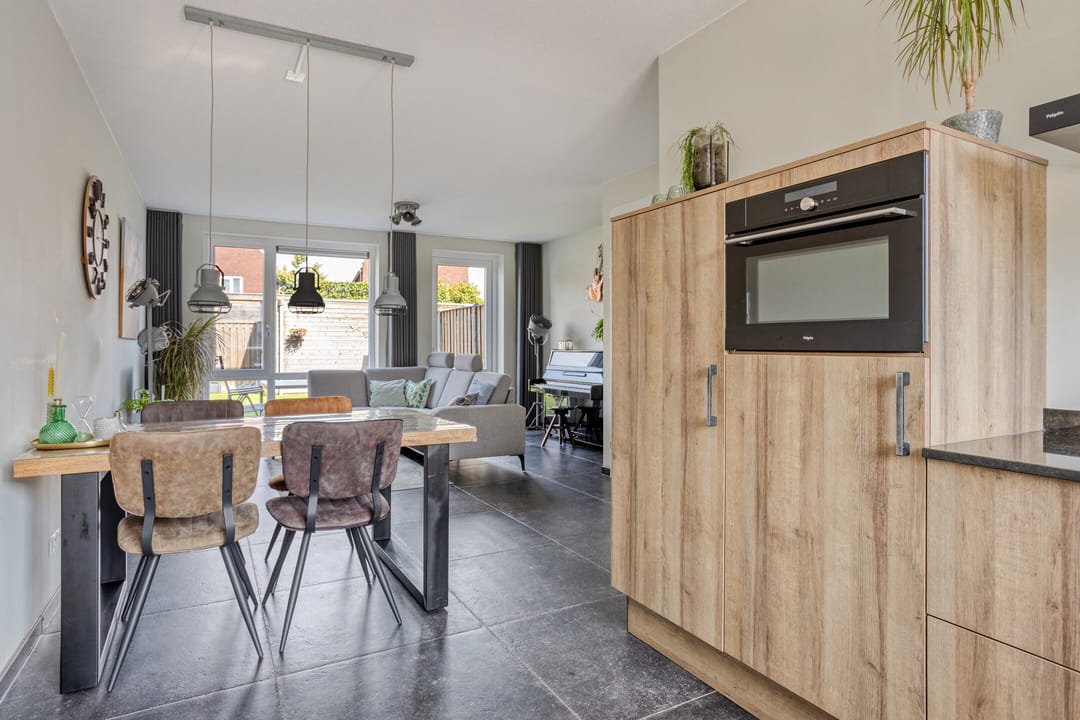 Photo 11 of Burgemeester Houbenplein 14