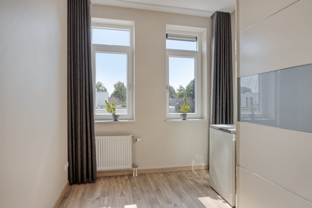 Photo 16 of Burgemeester Houbenplein 14