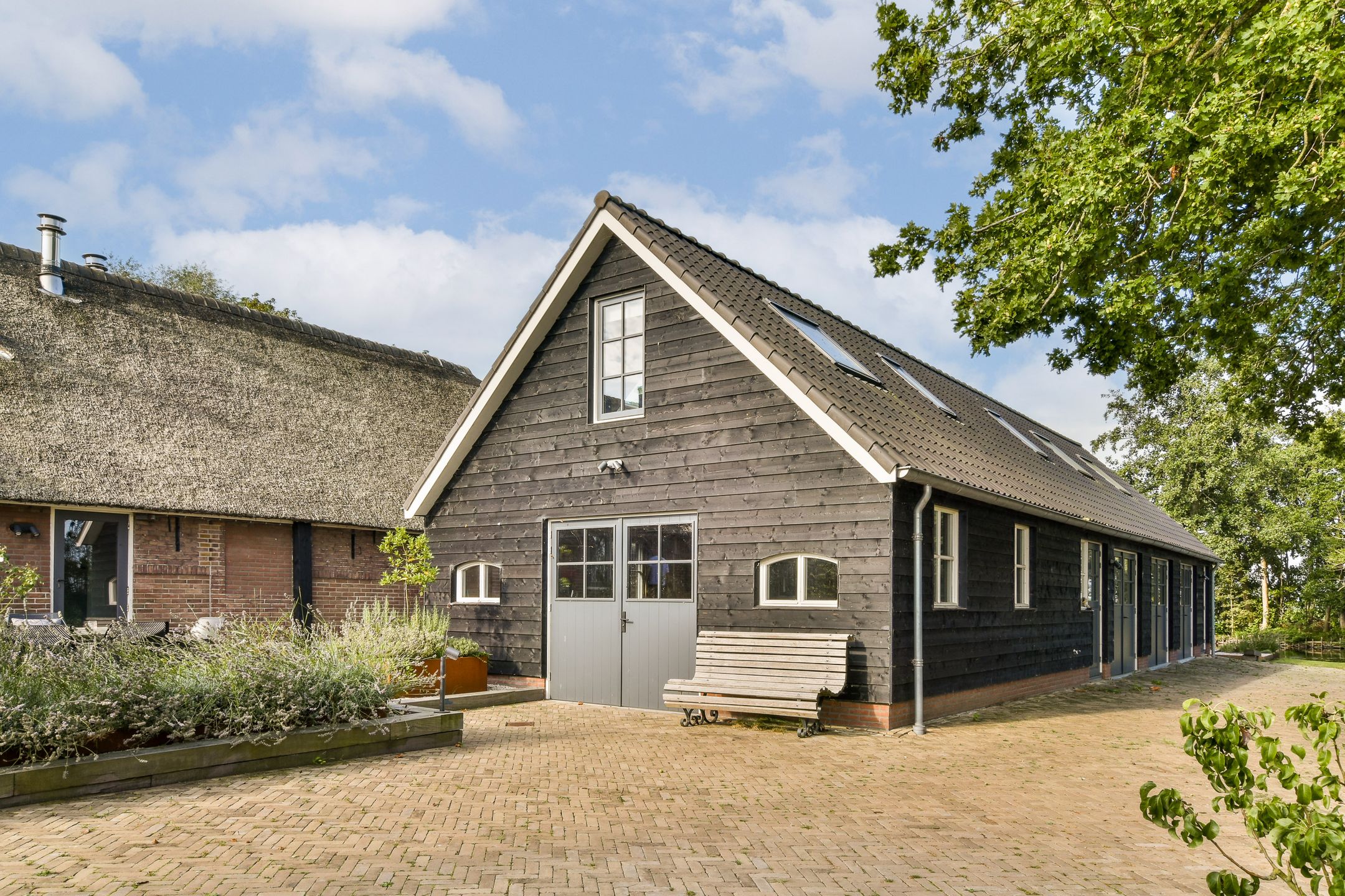 Foto 33 van Oukoop 44