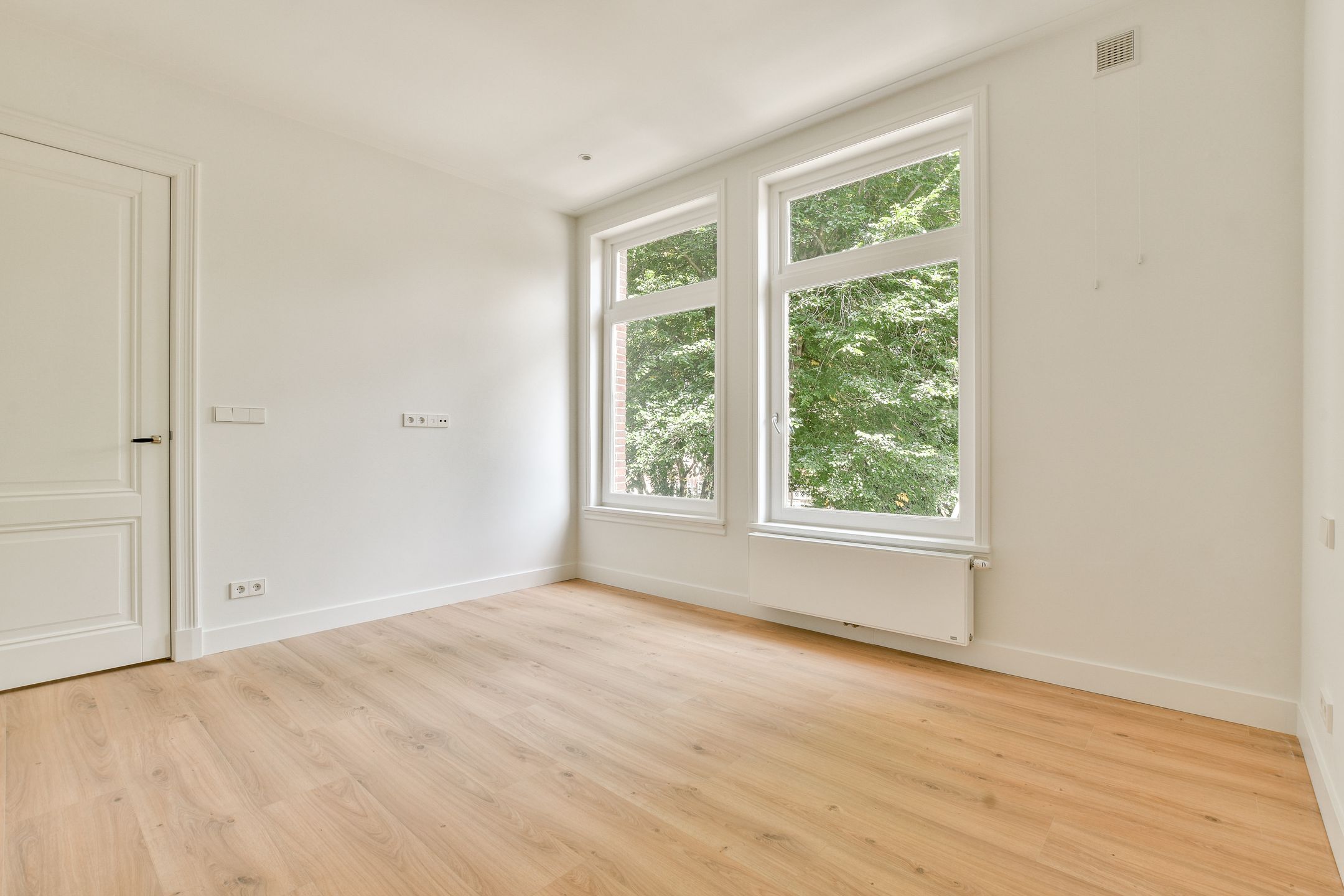 Foto 9 van Linnaeusparkweg 142-2